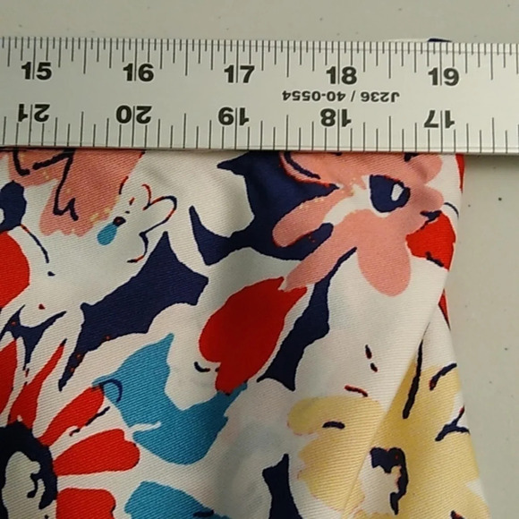 SKIES ARE BLUE LIGHT FLOWY COLORFUL FLORAL SIDE ZIP FLAT ELASTIC WAIST SKIRT - Picture 4 of 7